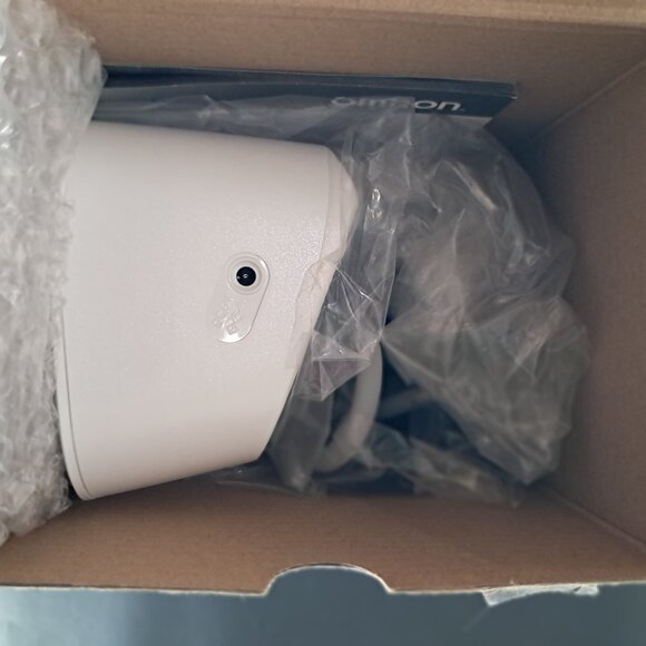 New Omron Blood Pressure Monitor Wireless 10 Series Upper Arm DR. Recommended - Picture 6 of 11